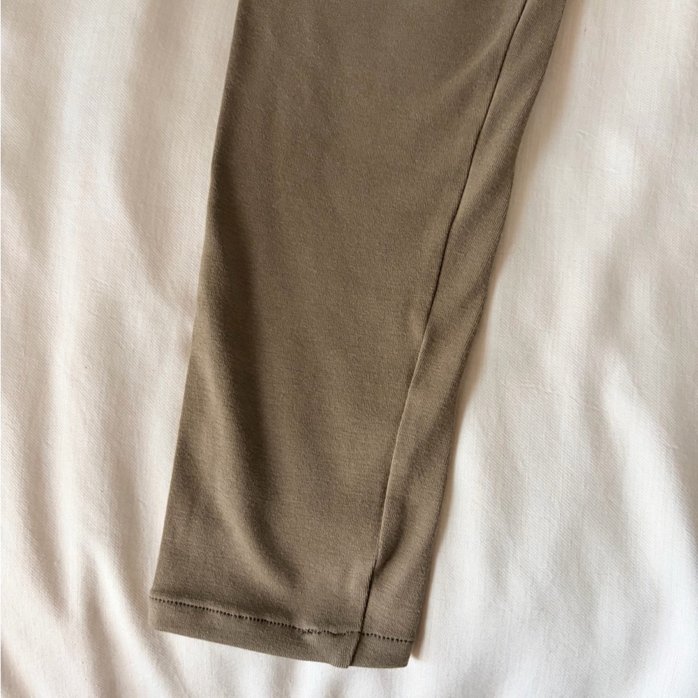 SKIMS Green Leggings - Picture 2 of 7